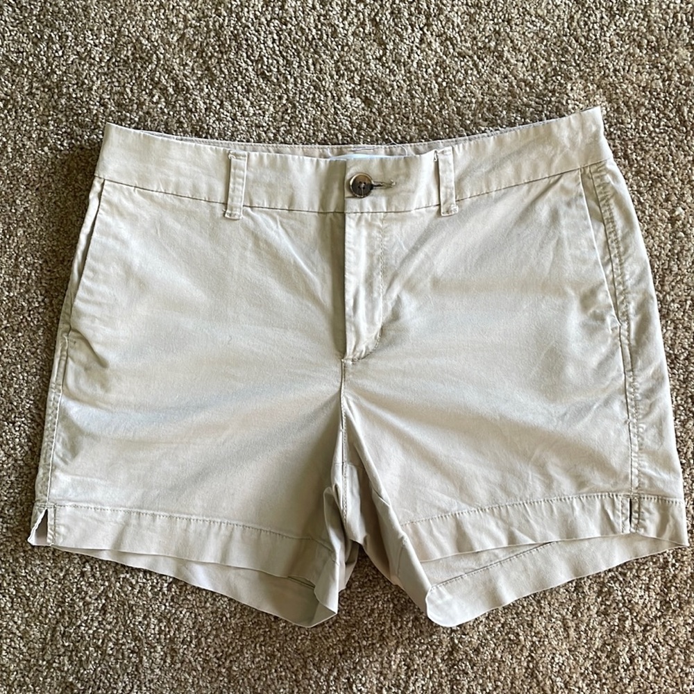 Tan Old Navy shorts